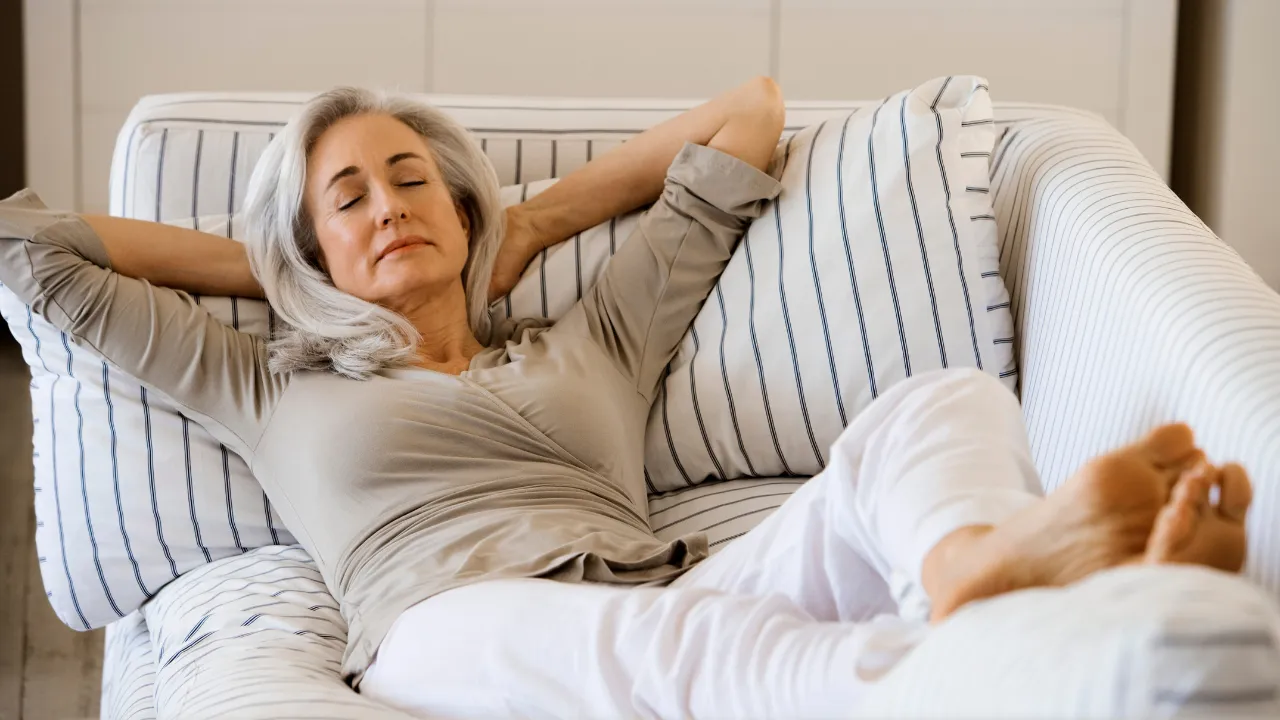 Visagismo Emocional para Mulheres Ansiosas:10 Dicas de Beleza com Leveza