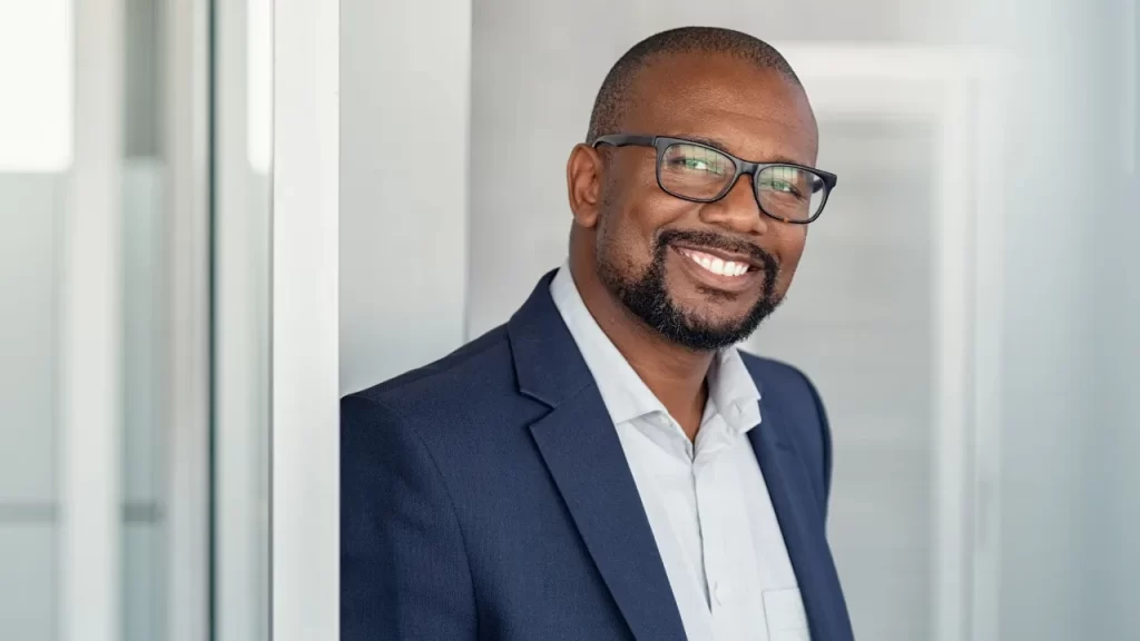  visagismo rosto redondo masculino 